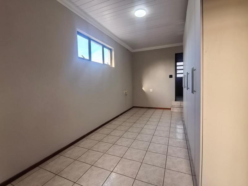 To Let 3 Bedroom Property for Rent in Windsor Park Estate Western Cape
